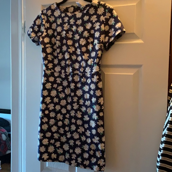 Robe - Picture 1 of 3